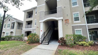 6596 Swissco Dr in Orlando, FL - Building Photo