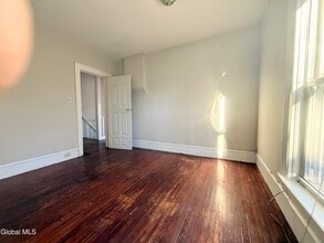 31 Union St in Glens Falls, NY - Building Photo - Building Photo