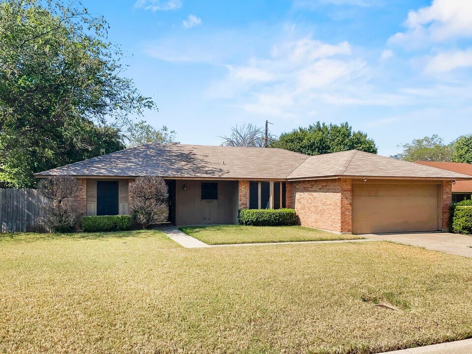 6428 Canyon Cir in Fort Worth, TX - Foto de edificio