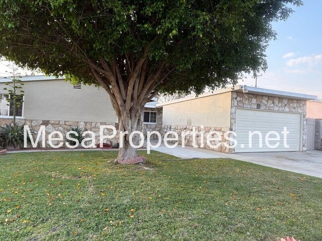 property at 733 N El Dorado Ave