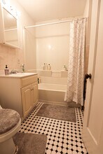 63 Egmont St in Brookline, MA - Foto de edificio - Building Photo