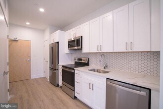 1325 N Lee St in Philadelphia, PA - Building Photo - Building Photo