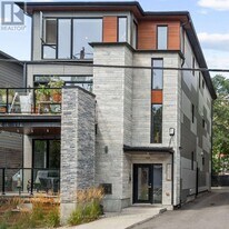 423 Ravenhill Ave in Ottawa, ON - Building Photo