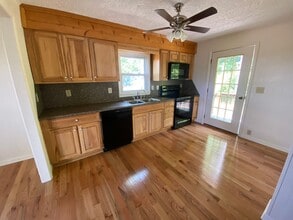 258 Wilcox Dr in Crumpler, NC - Building Photo - Building Photo