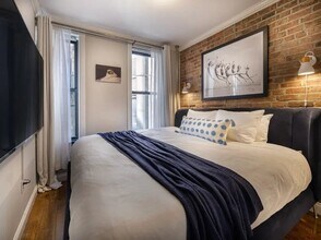 166 Mulberry St in New York, NY - Building Photo - Building Photo