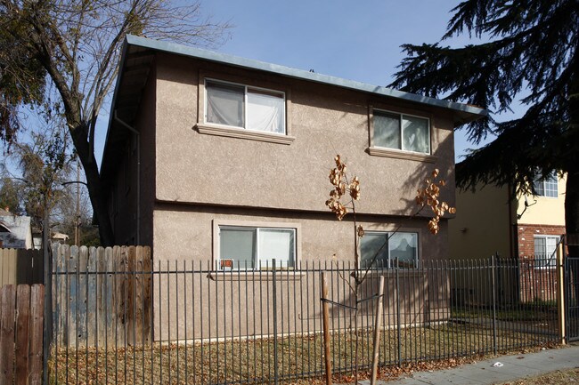 355 El Camino Ave in Sacramento, CA - Foto de edificio - Building Photo