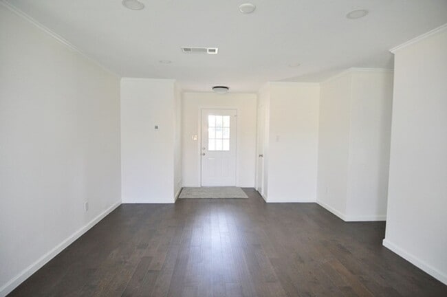 132 Navajo Dr in Keller, TX - Building Photo - Building Photo