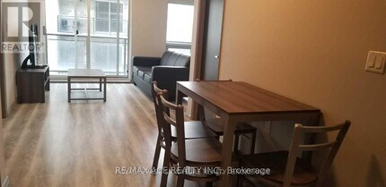 275 Larch St in Waterloo, ON - Building Photo - Building Photo