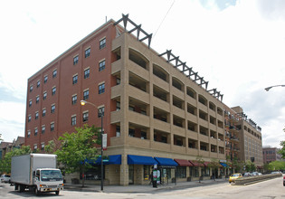 Block Y in Chicago, IL - Foto de edificio - Building Photo