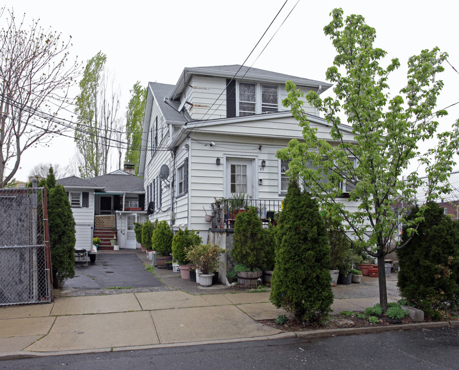 95 Sherman Pl in Garfield, NJ - Building Photo