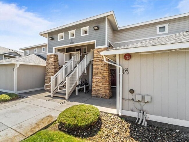 6305 Chapel Hill Blvd in Pasco, WA - Building Photo - Building Photo