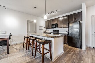 2601 Stirling Cir in Dunedin, FL - Foto de edificio - Building Photo