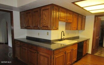 6920 Villa Hermosa Dr in El Paso, TX - Building Photo - Building Photo