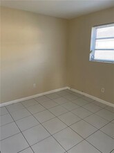 4117 SW 24th St in Fort Lauderdale, FL - Building Photo - Building Photo