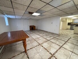 103 Maitland Pl, Unit 1 in Garfield, NJ - Building Photo