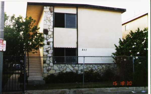 511 Brooks Ave in Venice, CA - Building Photo