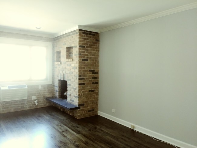 663 W Melrose St-Unit -2C in Chicago, IL - Foto de edificio - Building Photo