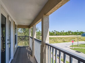 1965 Bridgepointe Cir in Vero Beach, FL - Building Photo - Building Photo