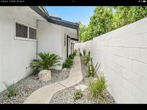145 E Mesquite Ave, Unit 2 in Palm Springs, CA - Building Photo - Building Photo