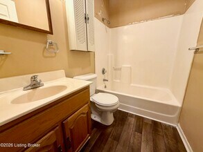 2015 E Oak St in New Albany, IN - Building Photo - Building Photo