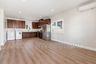 9546 W Live Oak Ave in Temple City, CA - Building Photo - Building Photo