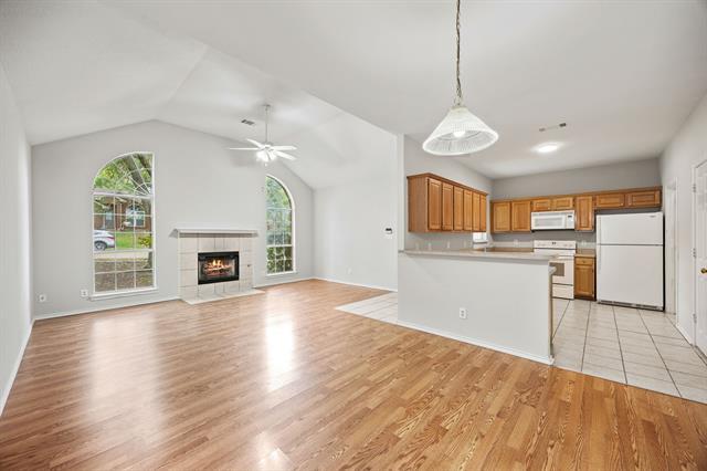 553 Valley View Dr in Lewisville, TX - Building Photo - Building Photo