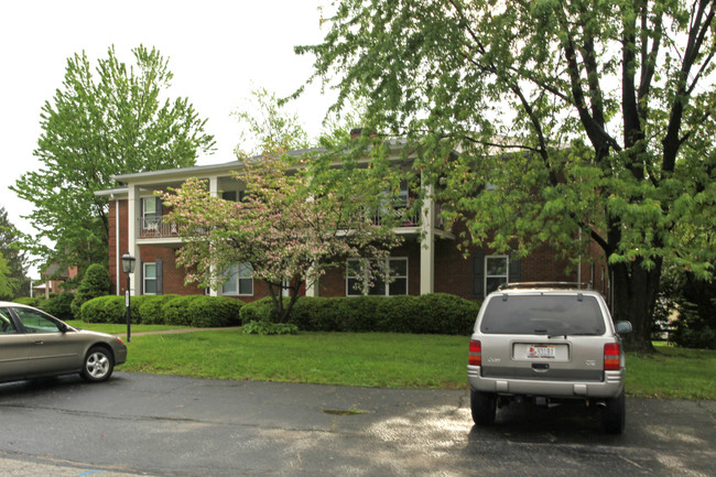 4210 N Church Way in Louisville, KY - Foto de edificio - Building Photo