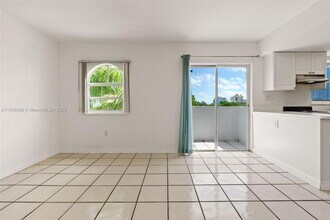 3052 SW 27th Ave in Miami, FL - Building Photo - Building Photo