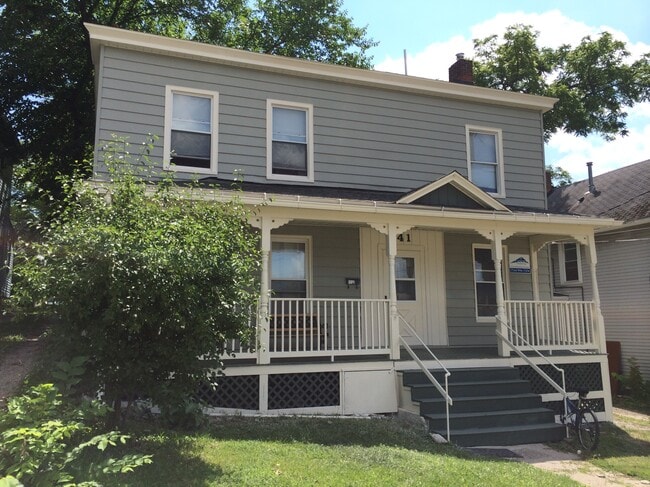 541 S 4th Ave