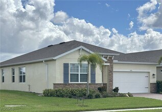 1401 Remington Trce Dr in Port Charlotte, FL - Building Photo - Building Photo