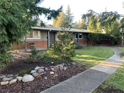 801 Ashland St-Unit -1 in Ashland, OR - Foto de edificio