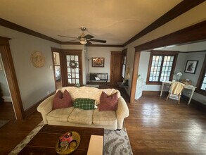 3615 N Maryland Ave in Shorewood, WI - Foto de edificio - Building Photo