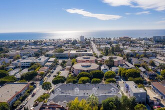 Pacific Apartments in Santa Monica, CA - Building Photo - Building Photo