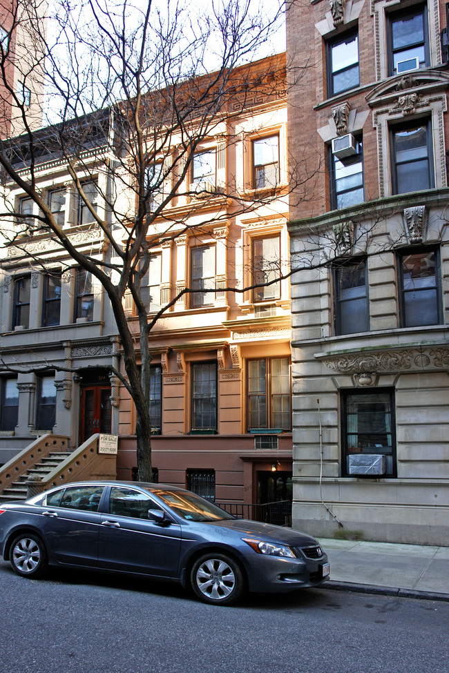 316 W 83rd St in New York, NY - Building Photo - Building Photo