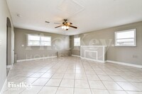 1410 NE 5th Ln in Cape Coral, FL - Foto de edificio - Building Photo