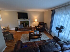 73 Emerald Rd in Springfield, MA - Building Photo - Building Photo