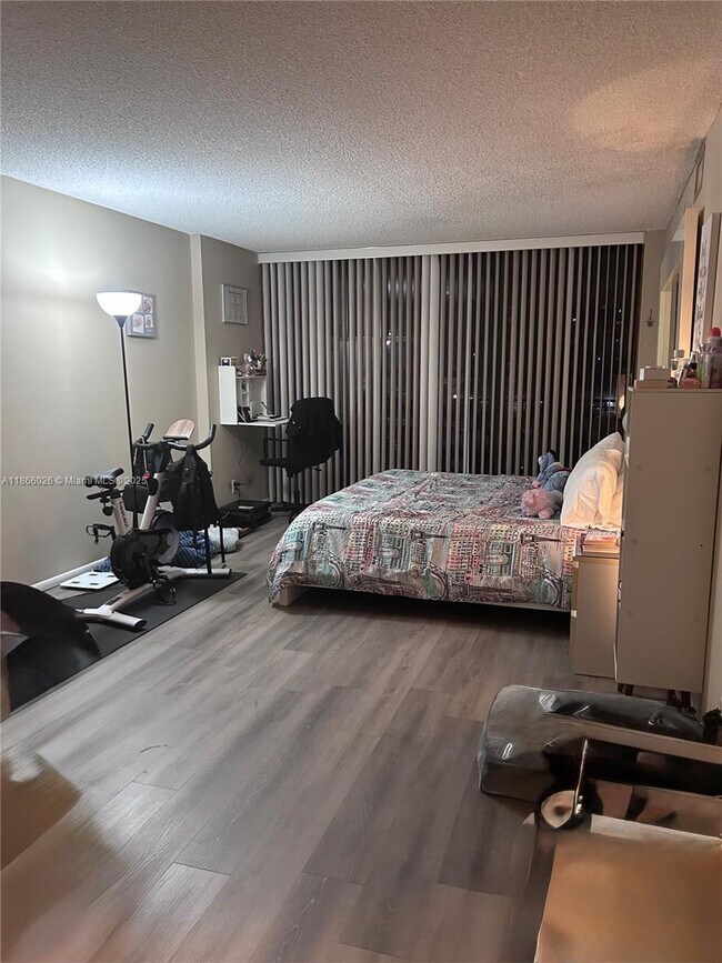 property at 800 Parkview Dr