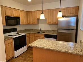 2875 Shadow Creek Dr in Boulder, CO - Building Photo - Building Photo