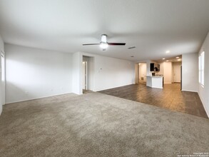 11611 Blackmore Leap, Unit Private in San Antonio, TX - Building Photo - Building Photo