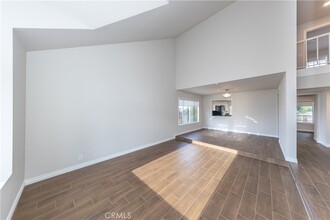 1091 S Burlwood Dr in Anaheim, CA - Building Photo - Building Photo