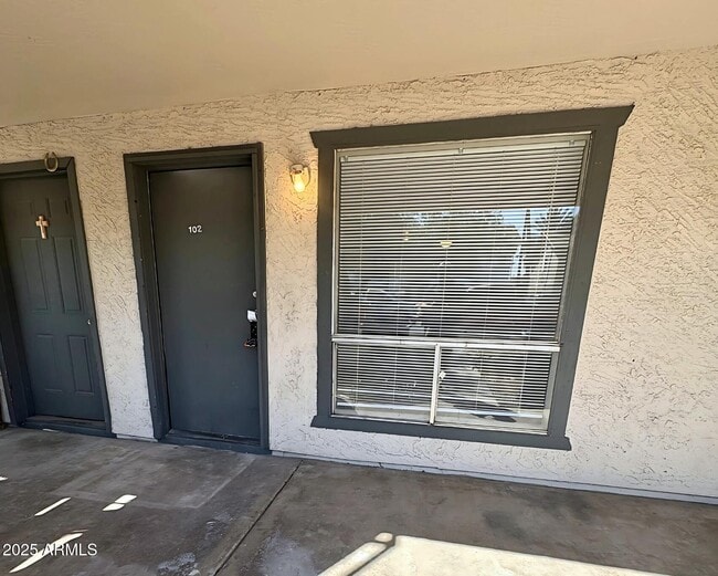 312 E Vine Cir in Mesa, AZ - Building Photo - Building Photo