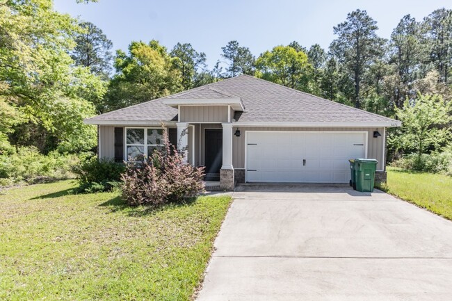 3476 Sparco Dr in Crestview, FL - Building Photo - Building Photo