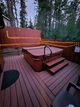 404 W Rainbow Blvd in Big Bear, CA - Foto de edificio - Building Photo