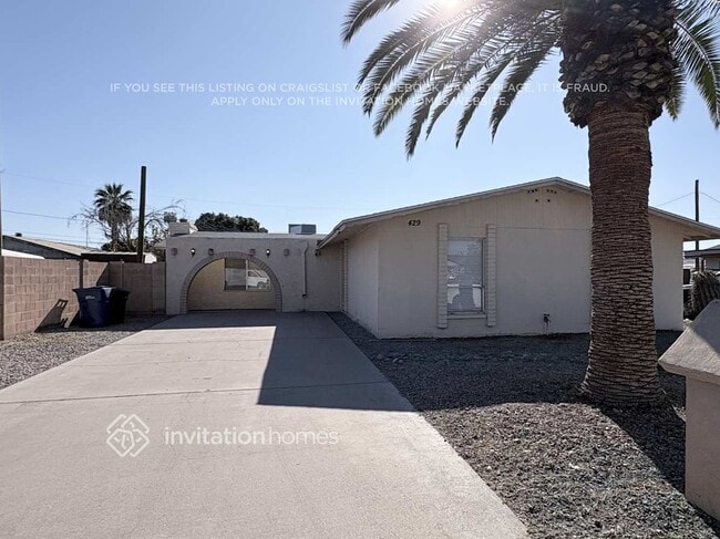 property at 429 E 10th Dr