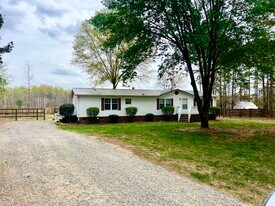 6548 Wingate Hill Rd in Denver, NC - Building Photo