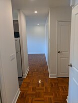 10 Elvaston Dr in Toronto, ON - Building Photo