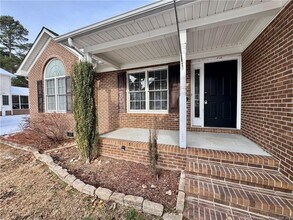 271 Stone Cross Dr in Spring Lake, NC - Building Photo - Building Photo