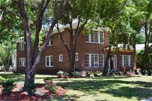 104 S Rosemont Ave in Dallas, TX - Building Photo