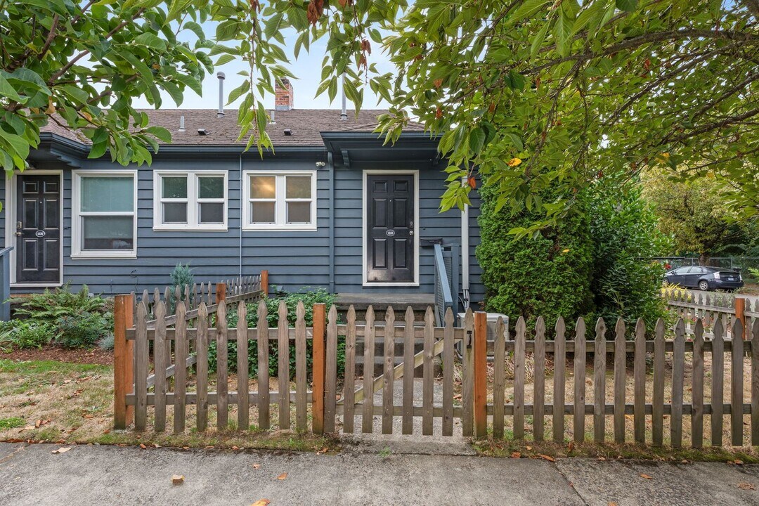 1238 N Wygant St in Portland, OR - Building Photo