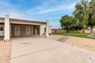 1976 E Del Sur Dr in Tempe, AZ - Building Photo - Building Photo